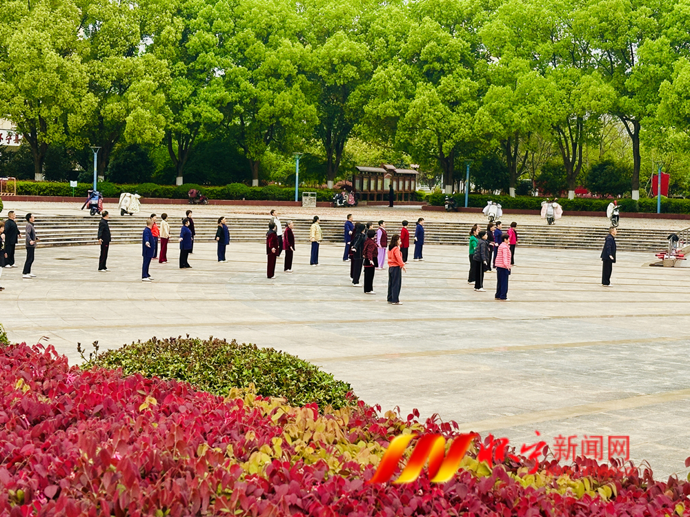 打造家门口的 “健身乐园”.jpg