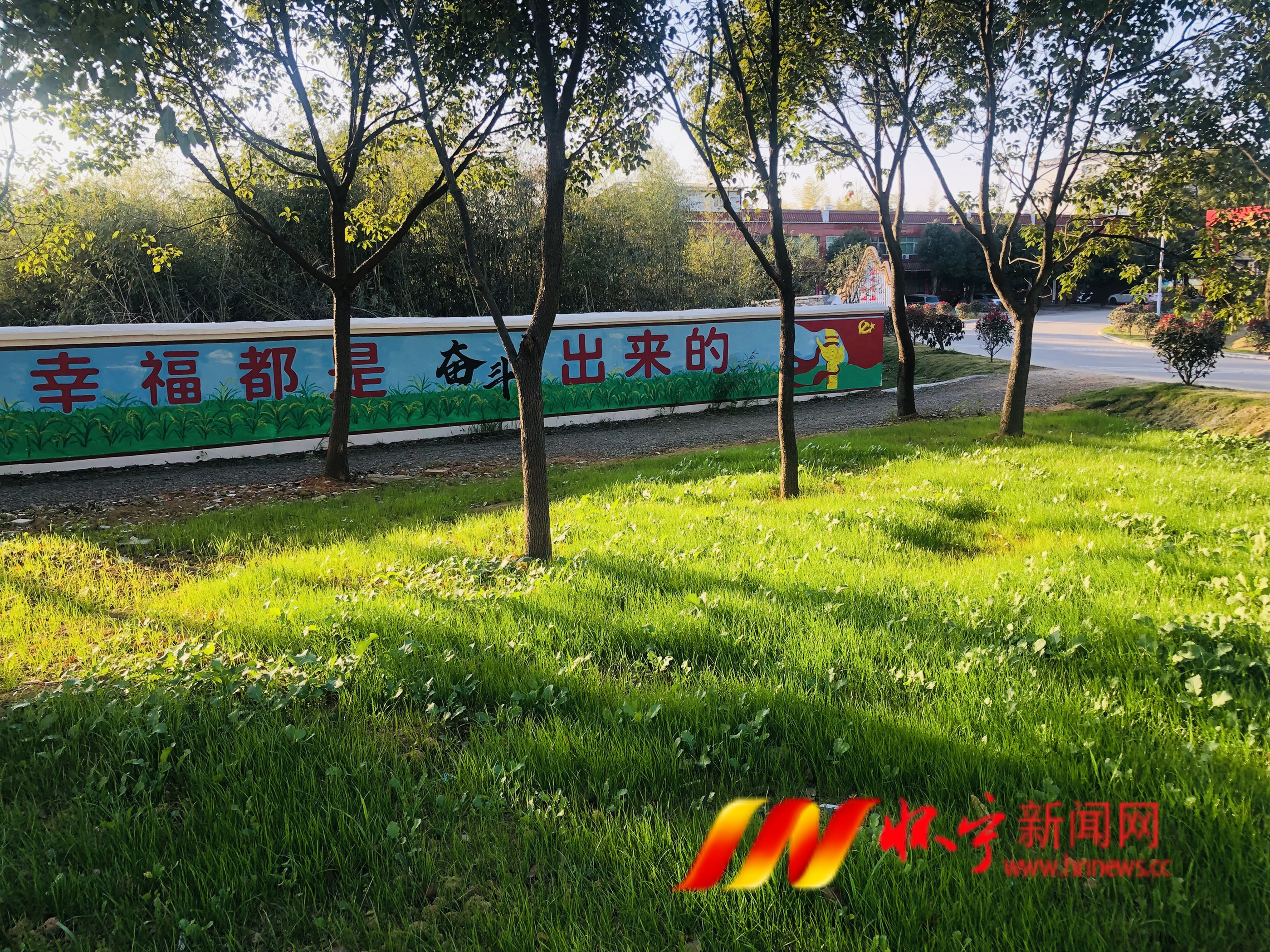 “小口袋”装满“大幸福”2.JPG